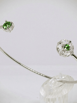 CJ - .9tcw ☢ vintage Peridot green UG glass, 14k white-gold plated open cuff bracelet - Costume