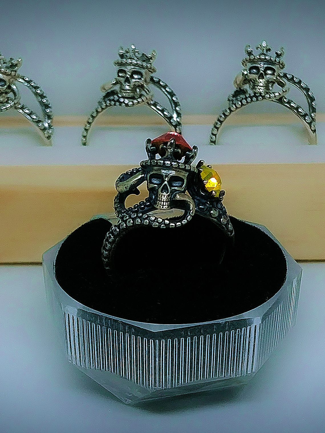 ☢ Octopus tentacles, skull and vintage PINK UG glass ring - Sterling  8