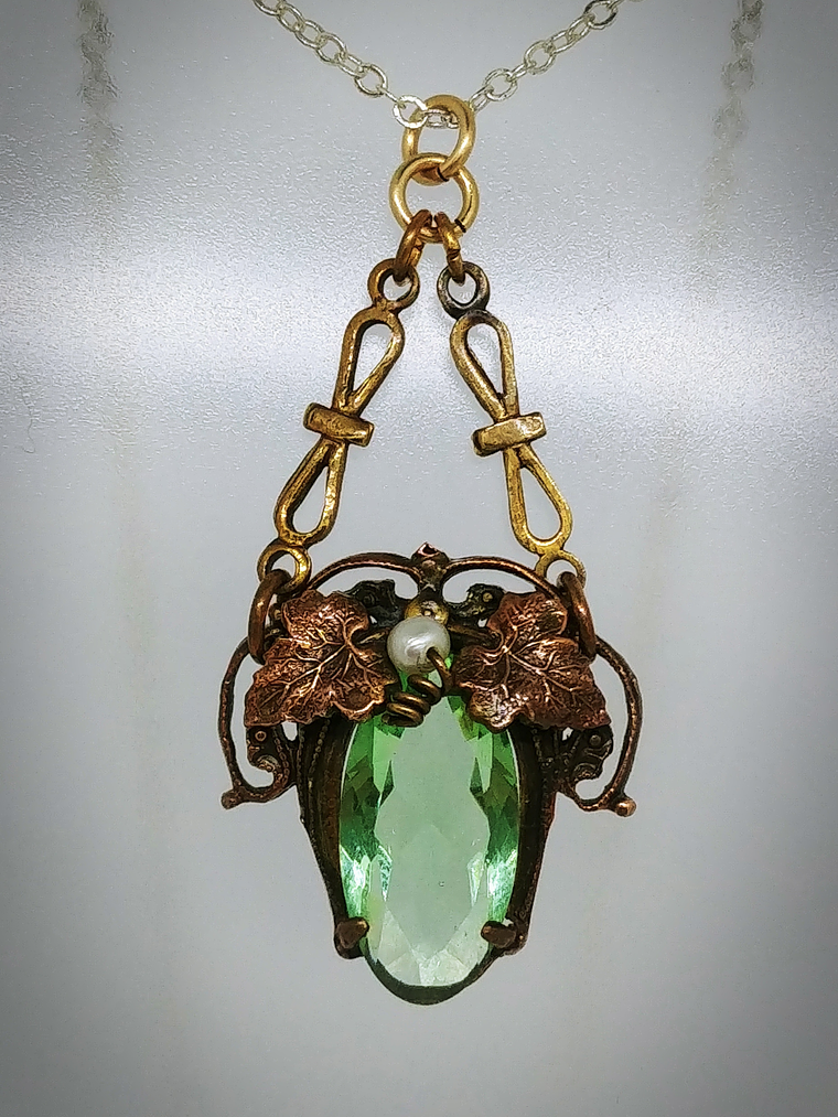 RTS - 9ct ☢ Arts & crafts style Grape Leaves, vintage UG glass Necklace - Costume  3