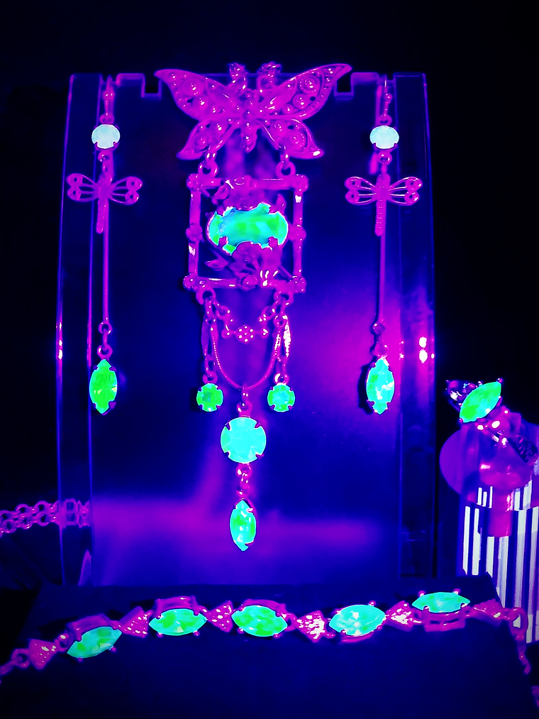 RTS ☢ Whimsical Butterfly and Dragonfly vintage UG glass Set, Necklace/earrings/bracelet/ring - Costume 12