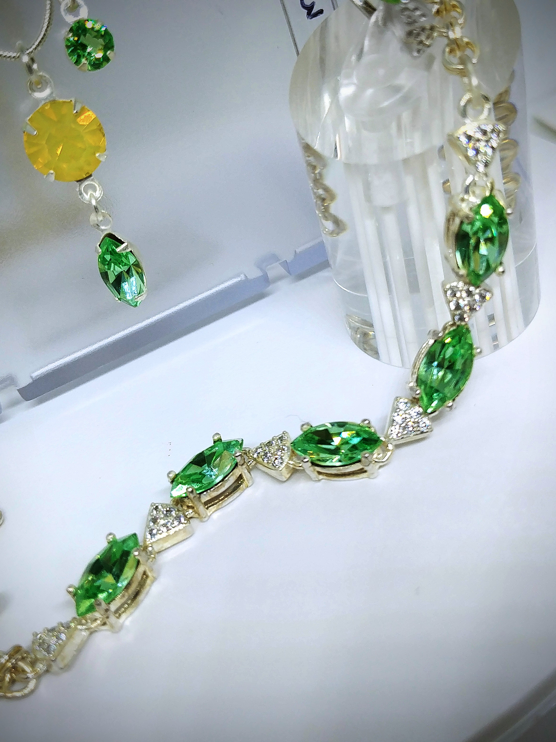 RTS ☢ Whimsical Butterfly and Dragonfly vintage UG glass Set, Necklace/earrings/bracelet/ring - Costume 7