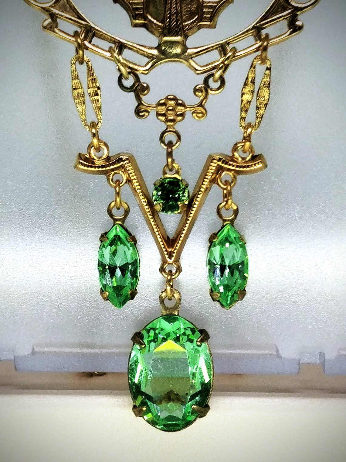 Gold plated Brass - Fabulous Art Deco inspired Egyptian revival UG glass set 8