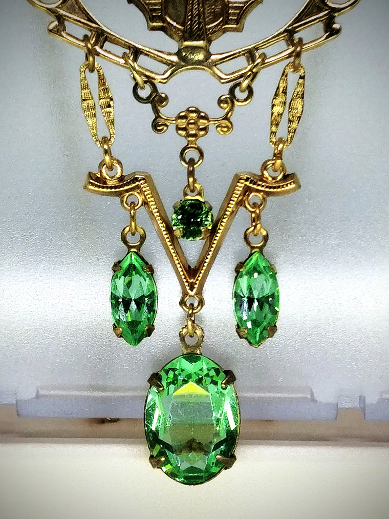 Gold plated Brass - Fabulous Art Deco inspired Egyptian revival UG glass set 8