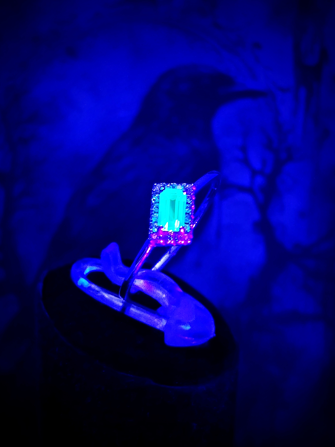 SS - .33ct ☢ vintage UG glass and CZ 