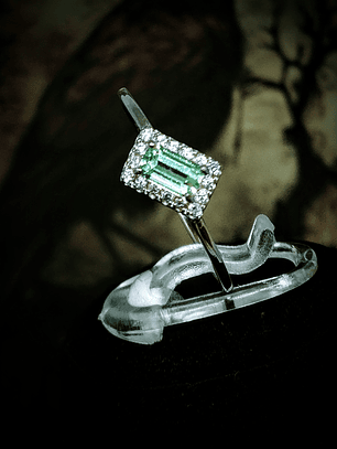 SS - .33ct ☢ vintage UG glass and CZ 
