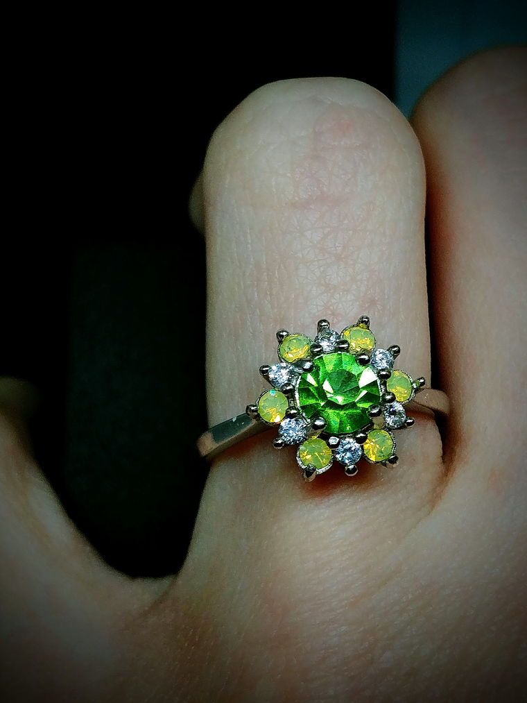 1.2ctw ☢ Art deco style flower, vintage Yellow opal and apple green UG  ring - Sz 7.25 - Sterling 💍 4