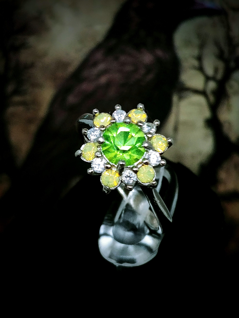 1.2ctw ☢ Art deco style flower, vintage Yellow opal and apple green UG  ring - Sz 7.25 - Sterling 💍 1