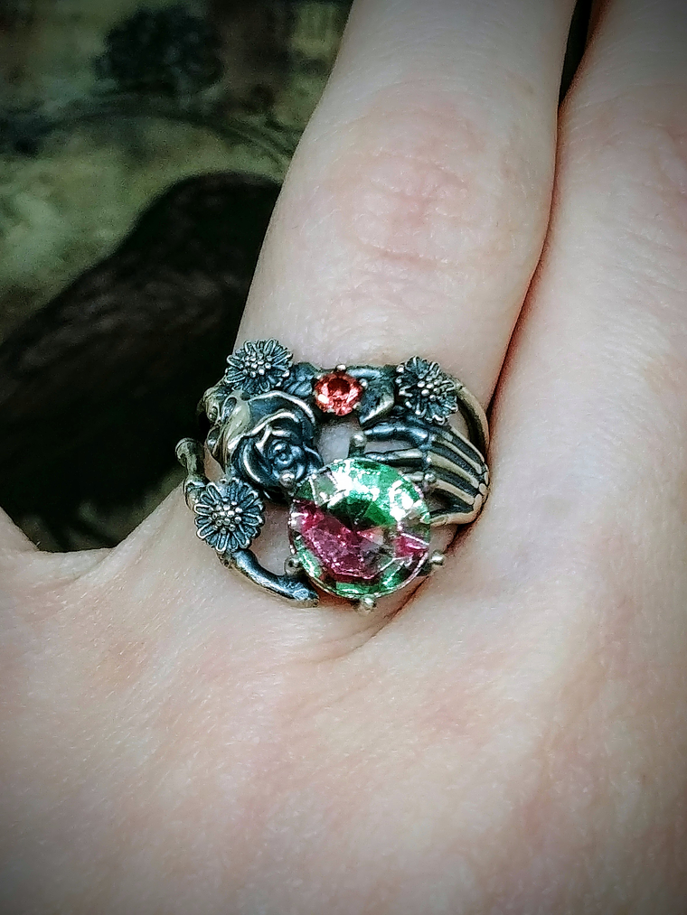 ☢ Momento Mori, Rare Tourmaline UG glass, Rose and skull ring - Private collection 6