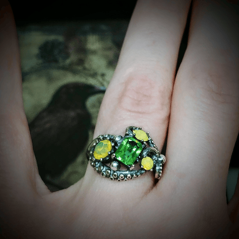 SS - 2.7tcw ☢ Octopus tentacles Yellow opal & Green UG glass ring - Sterling 💍 Custom sizing