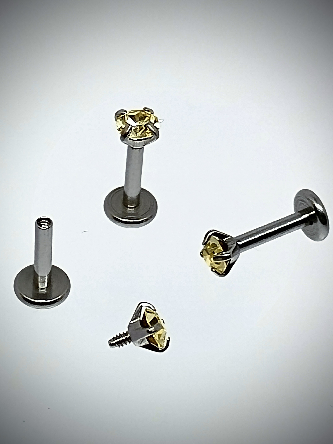 Piercing ☢ 6mm internally threaded Uranium glass posts - Labret, targus, medusa, Monroe  Pink/Green/Vaseline 3