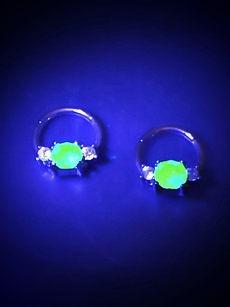 Piercing ☢ 8mm, 16g - Uranium glass septum ring - Pink or Green  3