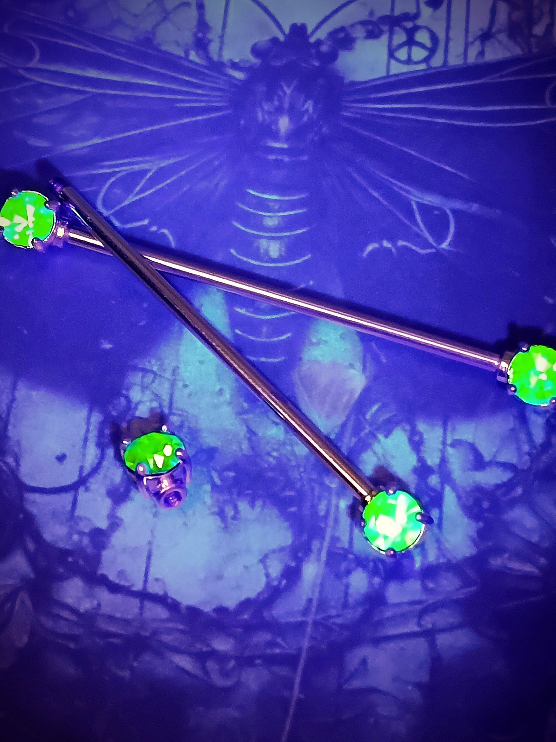 Piercing ☢  Green UG glass 38mm Industrial piercing/bar 3