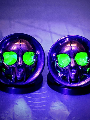12mm, 1/2 inch Plugs ☢ Vintage Green UG glass, Cat skull ear-plugs