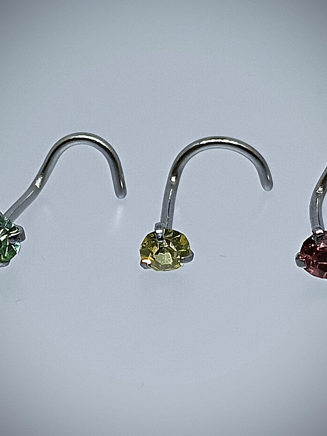 Piercing ☢ 21g Uranium glass, S-screw style nose piercing - 3mm stone - Pink/Green/Vaseline  1