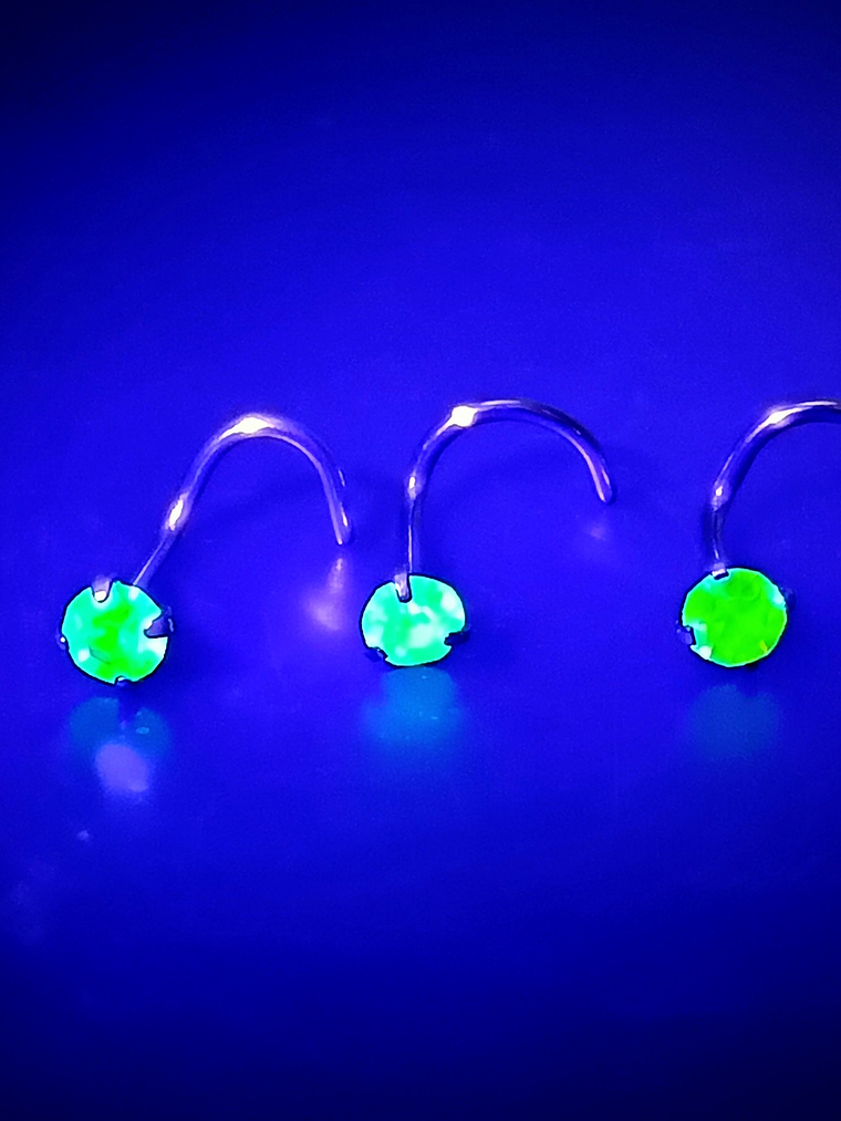 Piercing ☢ 21g Uranium glass, S-screw style nose piercing - 3mm stone - Pink/Green/Vaseline  4