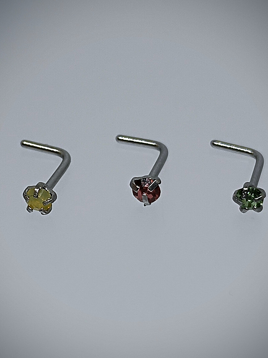 Piercing ☢ 21g Uranium glass L shaped nose piercing - 2.5mm stone - Pink/Green/Opal  2