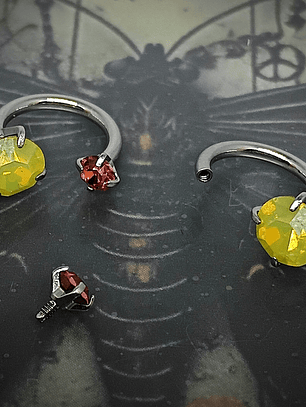 Piercing ☢ 10mm curved, internally threaded Uranium glass barbel - Curved horseshoe piercing - Pink/yellow opal