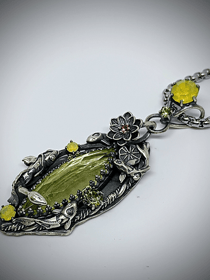 Ooak - ☢  -Serenity -  Lotus and Koi fish pond,  sterling silver Vaseline UG necklace -  Sterling 💍