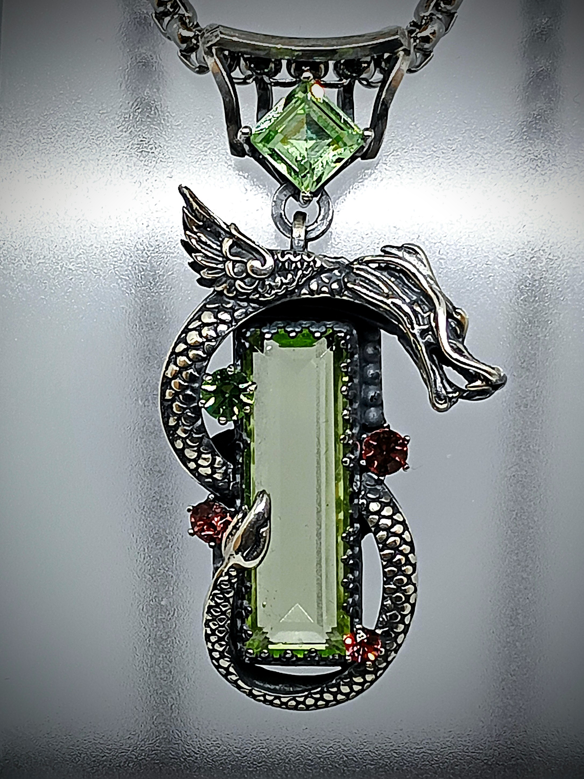 ☢ Right facing Galaxy Dragon Necklace, Vaseline, Pink & Green vintage UG - Private collection 4