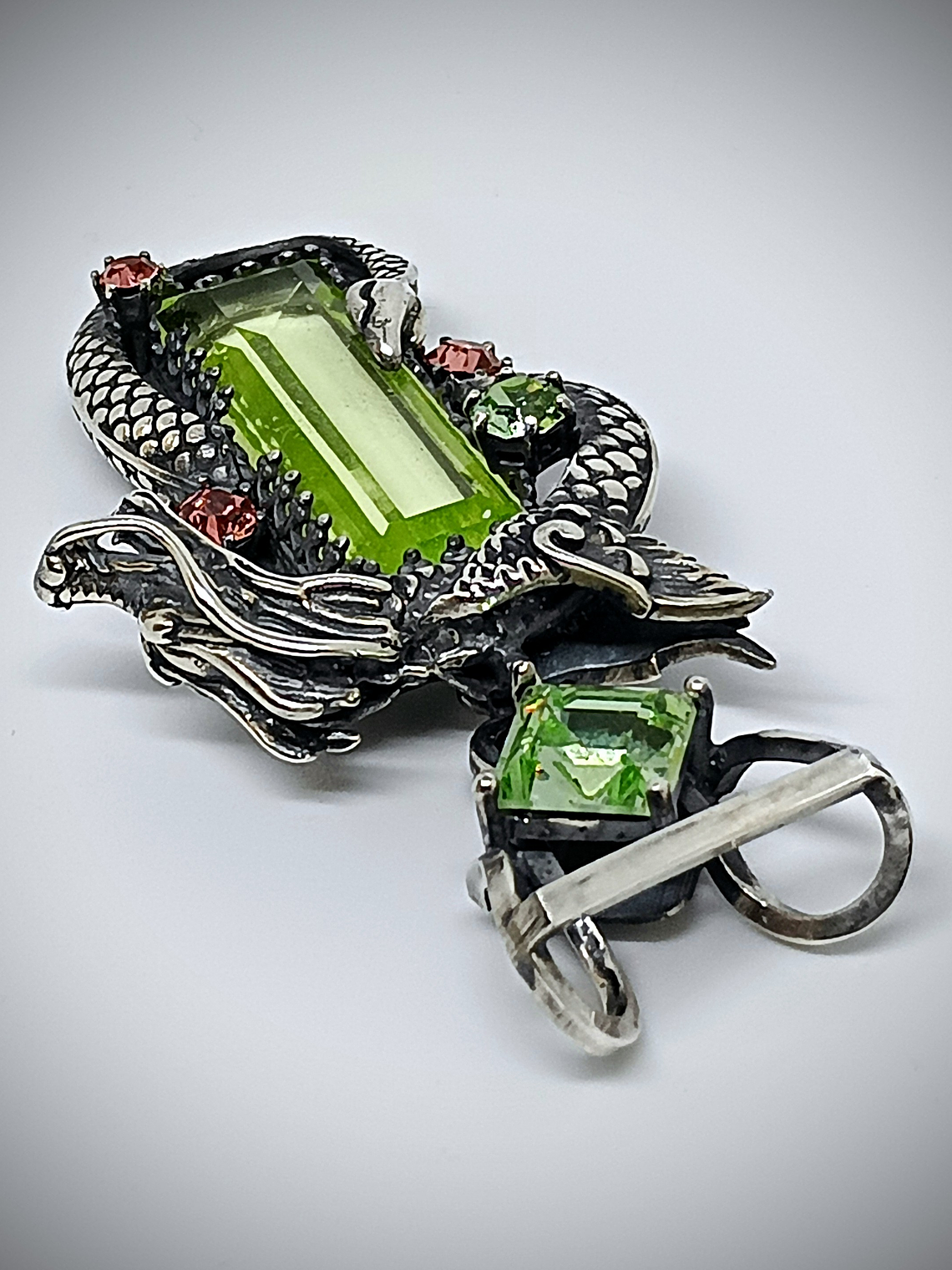 ☢ Right facing Galaxy Dragon Necklace, Vaseline, Pink & Green vintage UG - Private collection 5