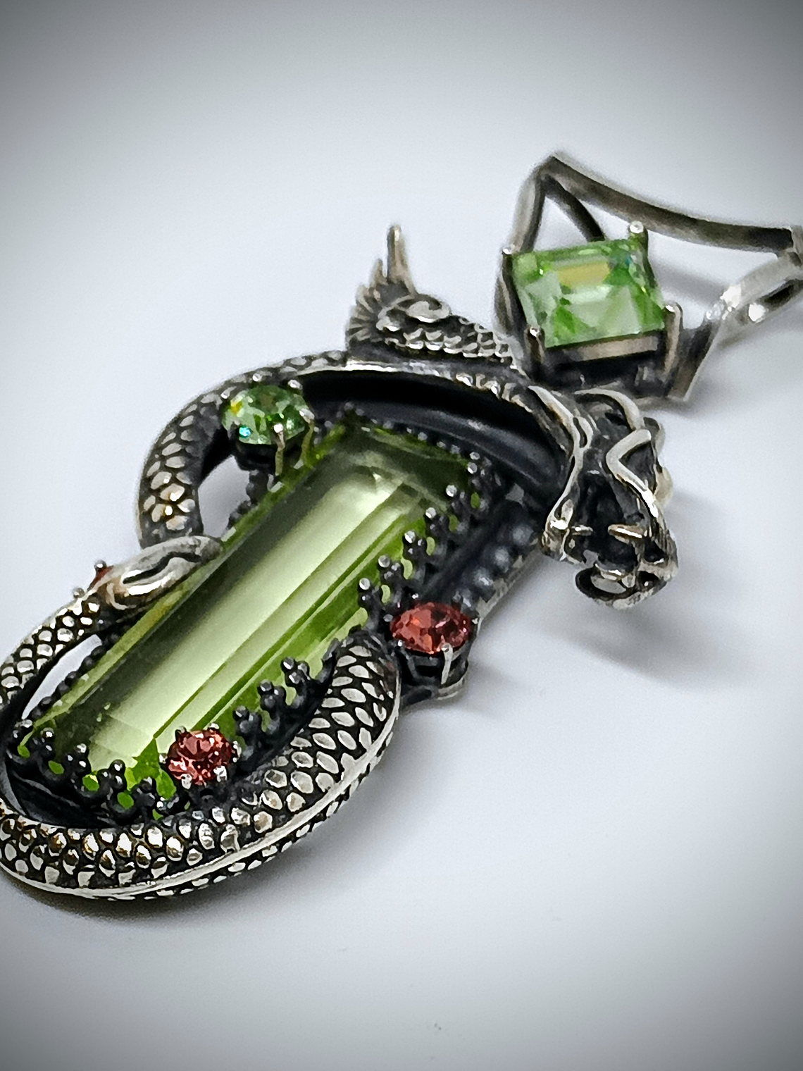 ☢ Right facing Galaxy Dragon Necklace, Vaseline, Pink & Green vintage UG - Private collection 6