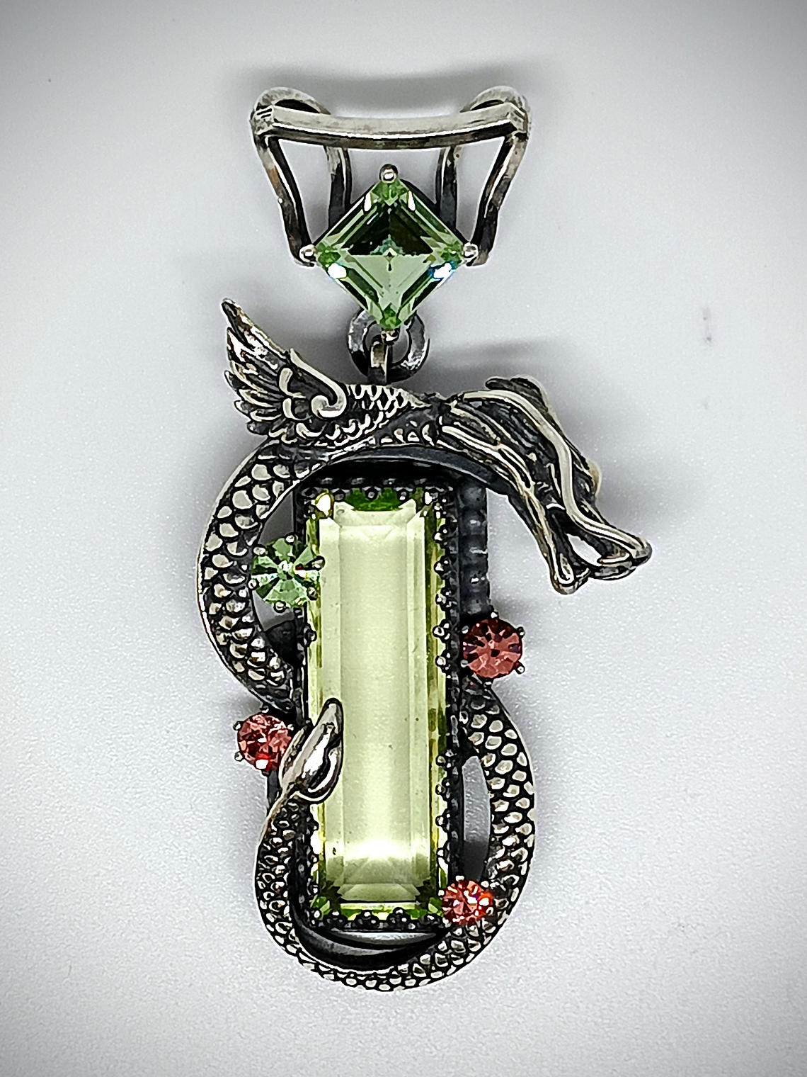 ☢ Right facing Galaxy Dragon Necklace, Vaseline, Pink & Green vintage UG - Private collection 8