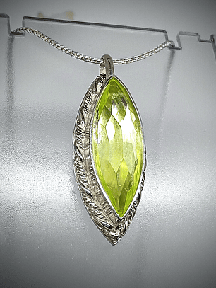 RTS ☢ Large faceted UG Vaseline necklace -  Sterling 