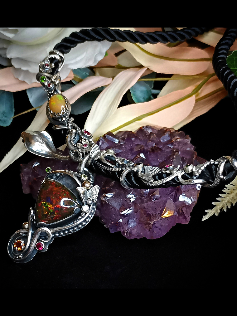 The Serpent and the Apple - Sterling & Opal, precious gemstone necklace - Private collection 2