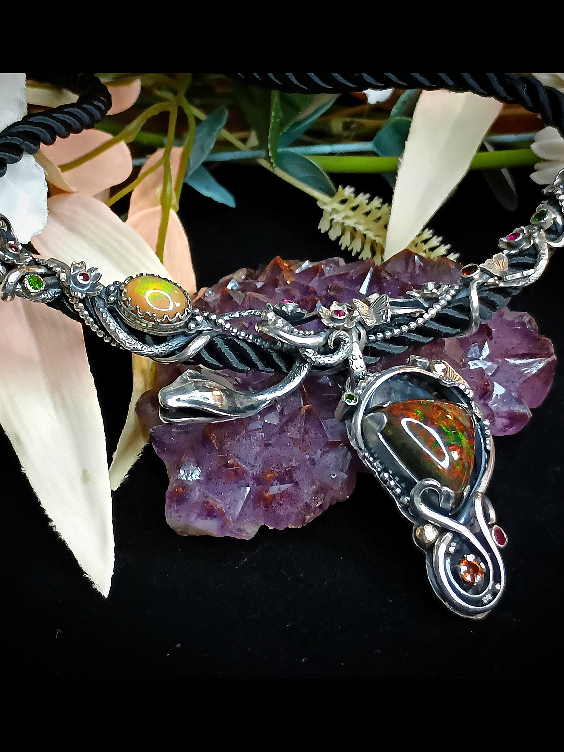 The Serpent and the Apple - Sterling & Opal, precious gemstone necklace - Private collection 3