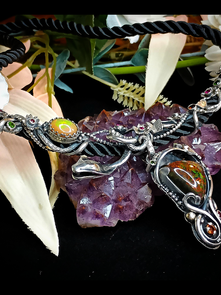 The Serpent and the Apple - Sterling & Opal, precious gemstone necklace - Private collection 5