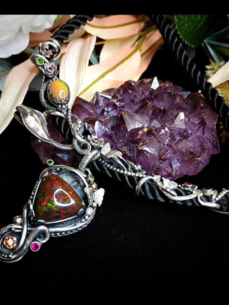 The Serpent and the Apple - Sterling & Opal, precious gemstone necklace - Private collection 4