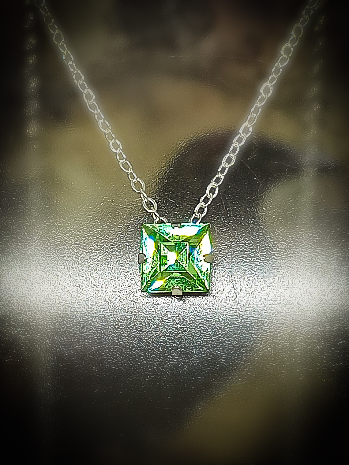 CJ - ☢ 2ct, 8mm Square cut, Apple green UG layering necklace - Sterling-filled/Costume 👑   1