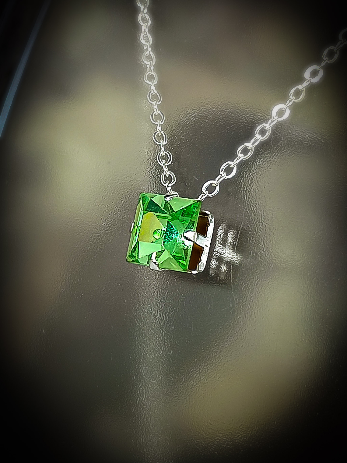 CJ - ☢ 2ct, 8mm Square cut, Apple green UG layering necklace - Sterling-filled/Costume 👑   2