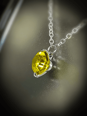 CJ - ☢ 2ct, 8mm Diamond cut, Yellow Cadmium glass layering necklace - Sterling-filled/Costume 👑