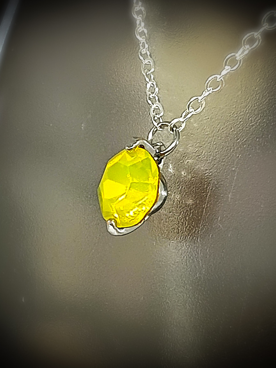 CJ - ☢ 2ct, 8mm Diamond cut, Yellow opal UG layering necklace - Sterling-filled/Costume 👑 2