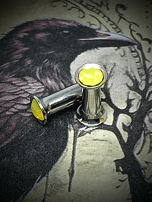 3mm, 8g Ear plug  ☢ Vintage Yellow opal UG glass, ear-plugs 