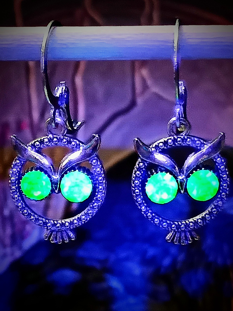 RTS - Yellow opal or Green apple Owl earrings ☢ vintage UG - Silver-plate 2