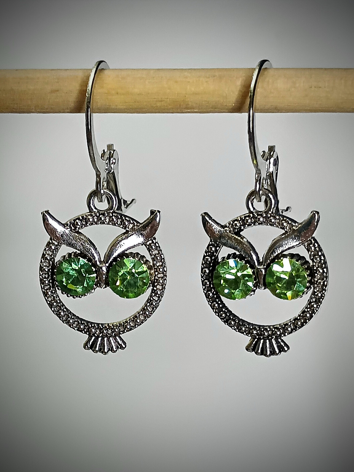 RTS - Yellow opal or Green apple Owl earrings ☢ vintage UG - Silver-plate 3