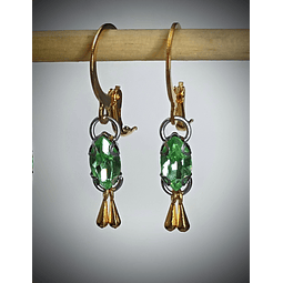 Dainty Peridot green ☢ UG earrings - silver or gold-plate