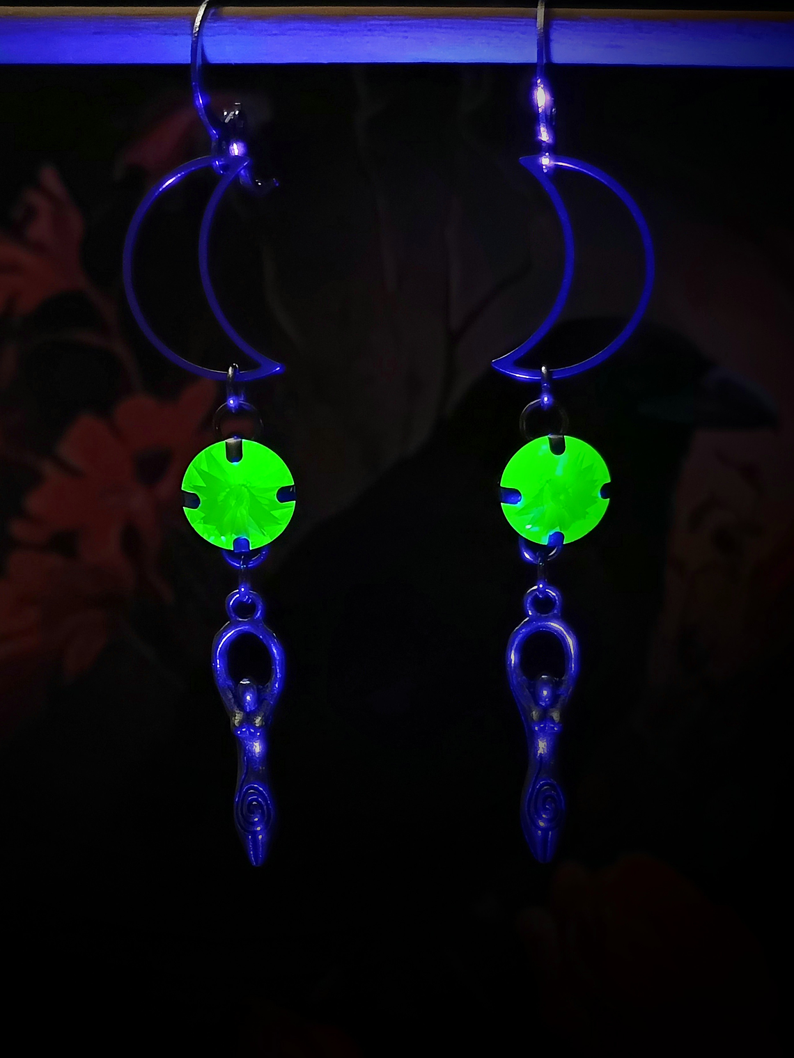 RTS - Crescent moon & Apple Green ☢ UG earrings - Silver-plate 4