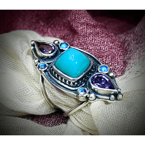 Stunning Chrysoprase Statement ring, amethyst and moonstone - Sz8 - Sterling