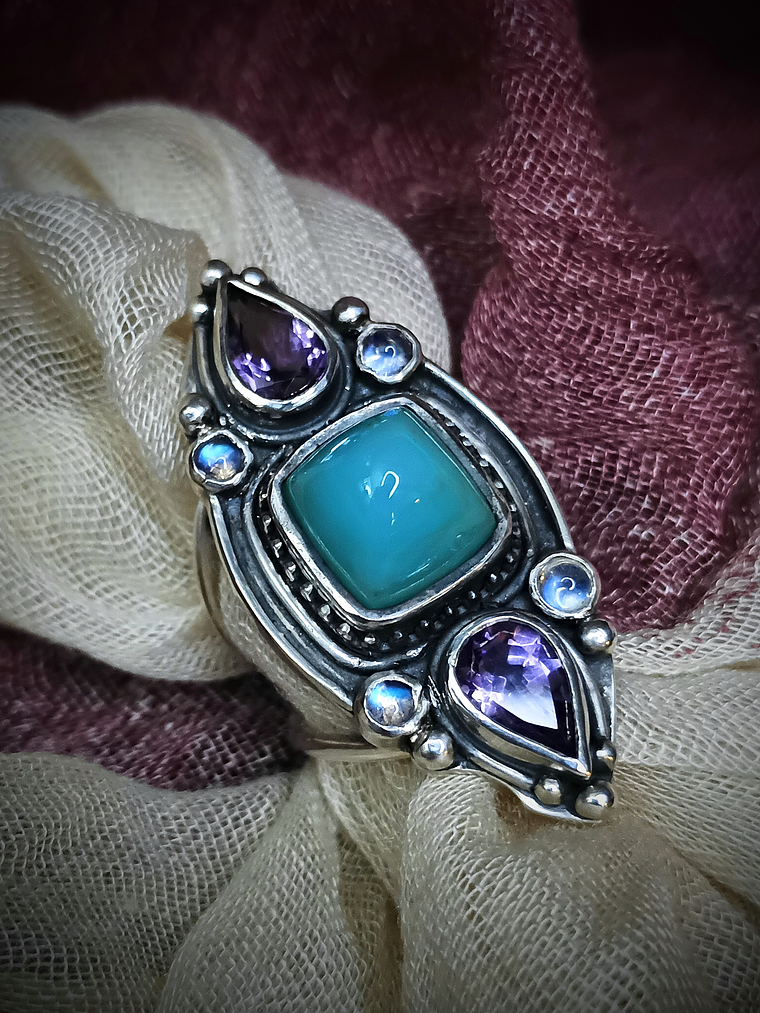 Stunning Chrysoprase Statement ring, amethyst and moonstone - Sz8 - Sterling 3