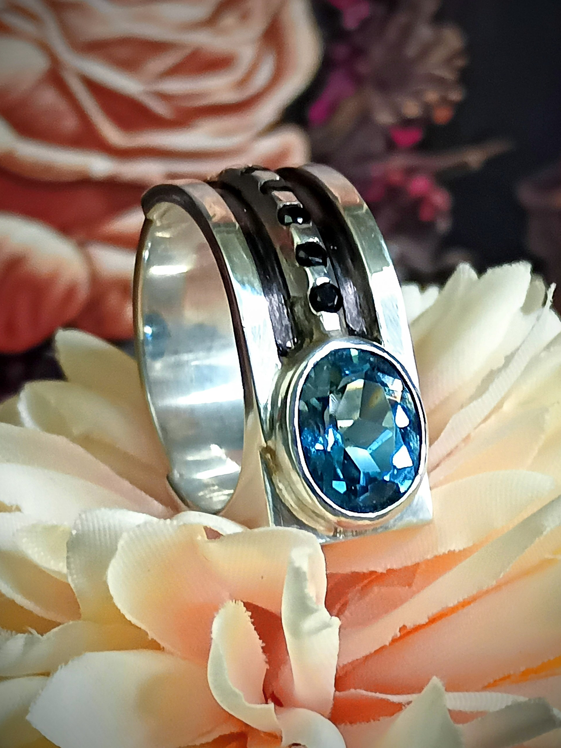 3ct Steely London Blue topaz and black spinel Unisex ring - Sz9 - Sterling 4