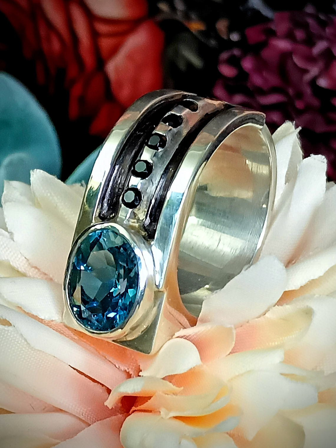 3ct Steely London Blue topaz and black spinel Unisex ring - Sz9 - Sterling 5