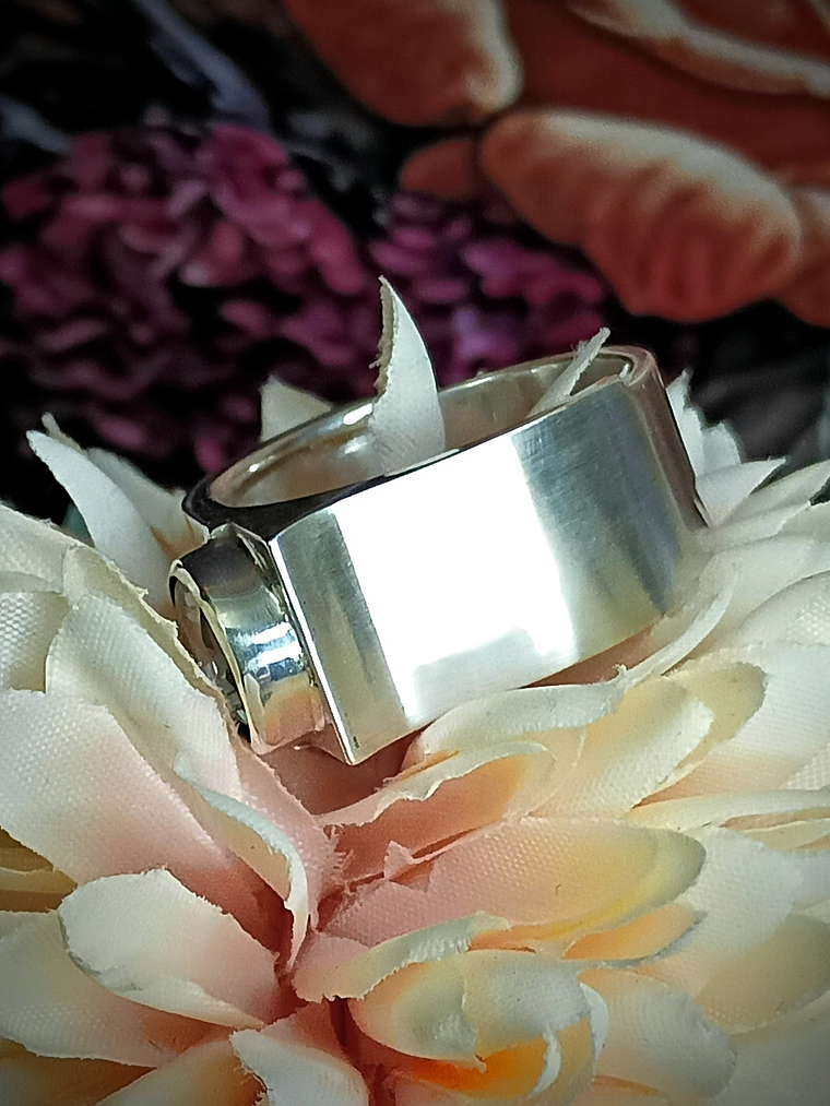 3ct Steely London Blue topaz and black spinel Unisex ring - Sz9 - Sterling 7