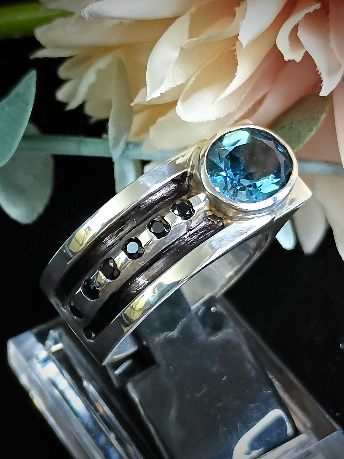 3ct Steely London Blue topaz and black spinel Unisex ring - Sz9 - Sterling 12