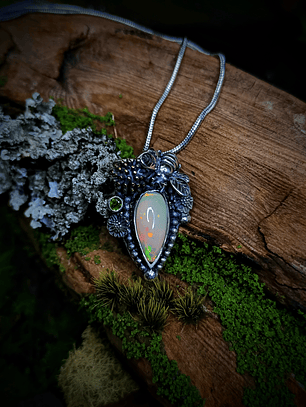 Sterling Honey bee necklace with Welo Opal, Chrome diopside - SOLD Private collection