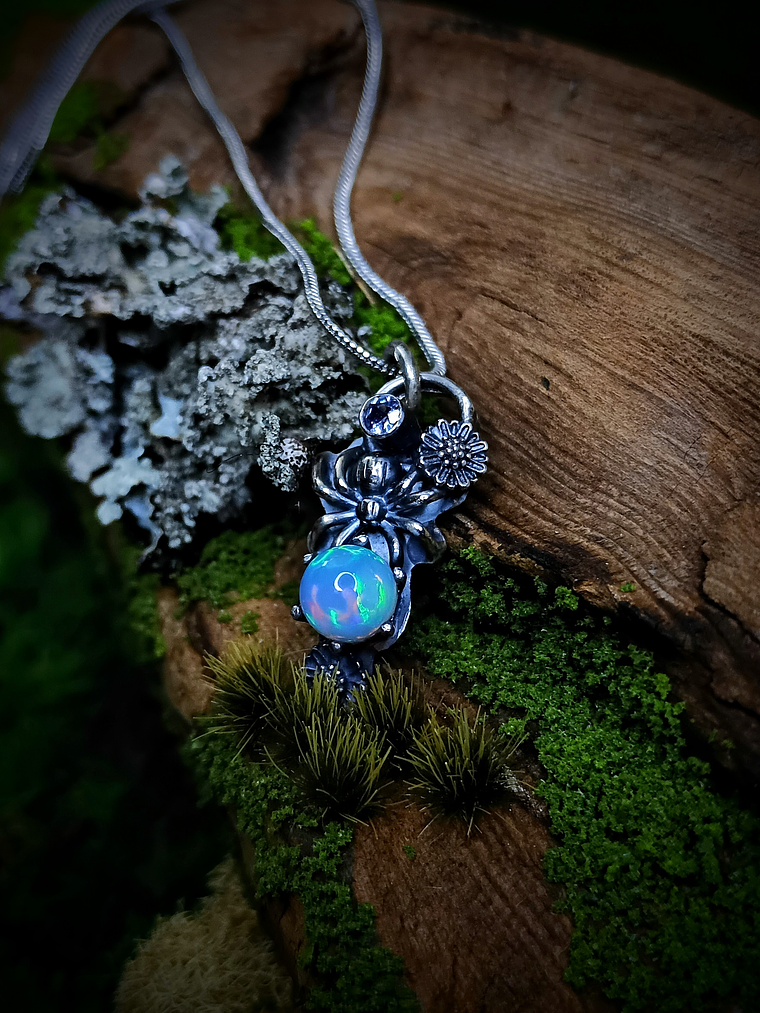 MTO - Sterling spider necklace with Opal and Tanzanite - Sterling 3