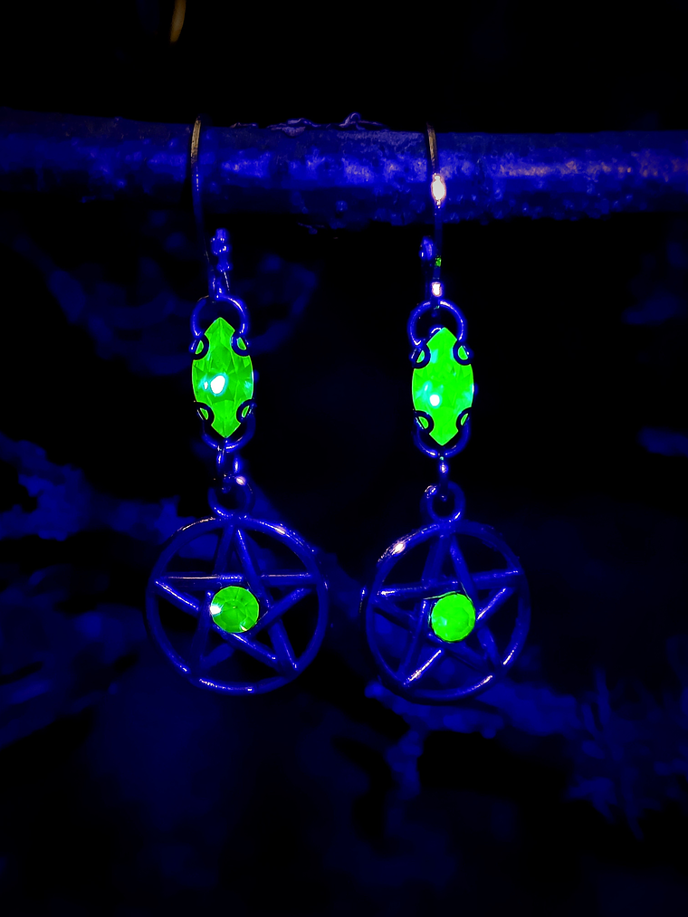 Silver tone Pentagram earrings with Pink and Green ☢ UG  - Stainless and mixed metals  3