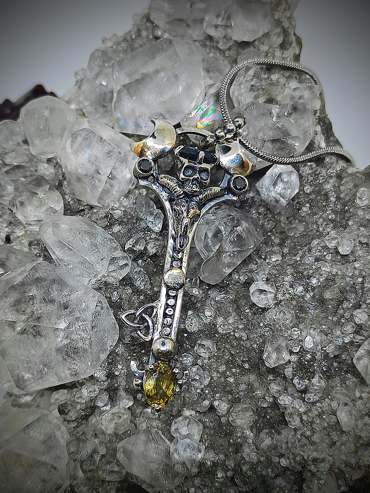 Gothic Skulls, crescent moons and Witch's knot key pendent - Sterling  8